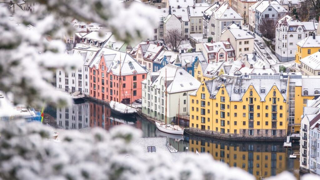 A Snob's Travel Guide to Wintry Norway