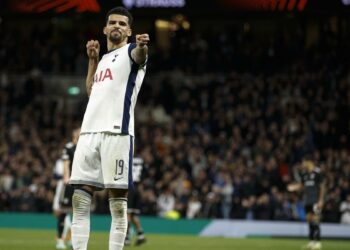 Europa League roundup: Tottenham overcomes late start, early red card to post 3-0 win in revamped competition Europa League roundup: Tottenham overcomes late start, early red card to post 3-0 win in revamped competition