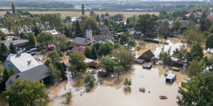 Storm Boris and Portugal wildfires live: Italy braces for heavy rain as Portugal fires blaze and death toll rises