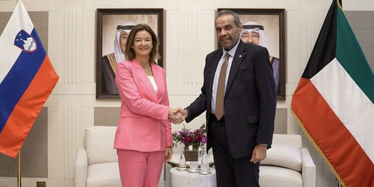 Kuwait FM Meets Slovenian Counterpart In New York