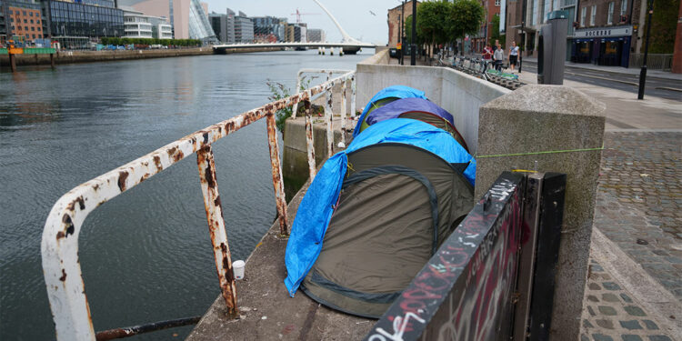 Major 77% increase in number of asylum seekers arriving in Ireland