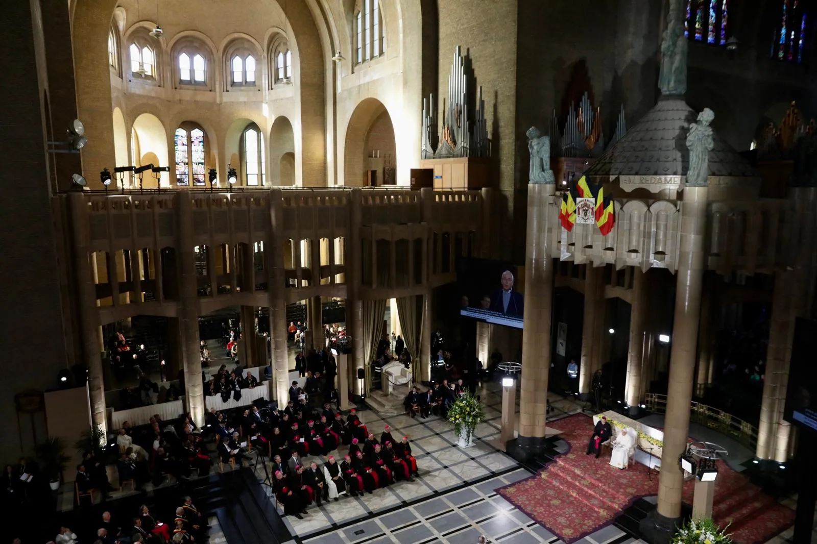 Addressing more than 2,500 priests, deacons, religious sisters, seminarians, catechists, and bishops gathered inside the National Basilica of the Sacred Heart in Brussels, Pope Francis emphasized the urgency of evangelization in Europe. Credit: Daniel Ibáñez/CNA