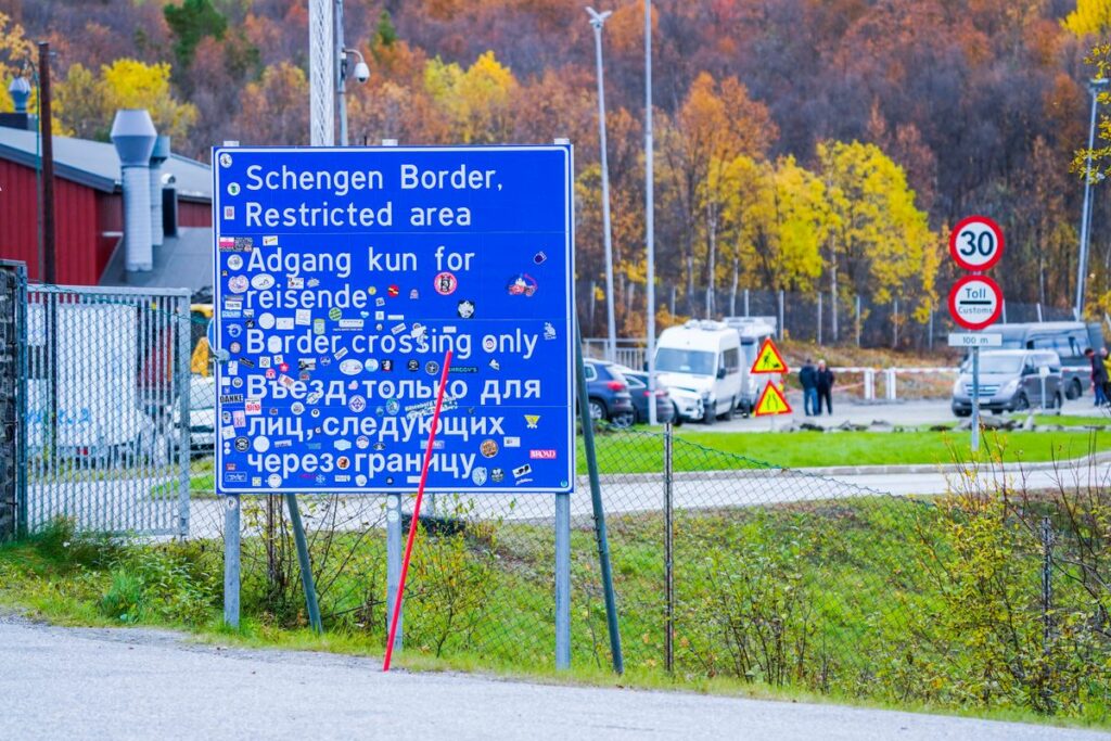 Norway is mulling building a fence on border with Russia, following Finland’s example