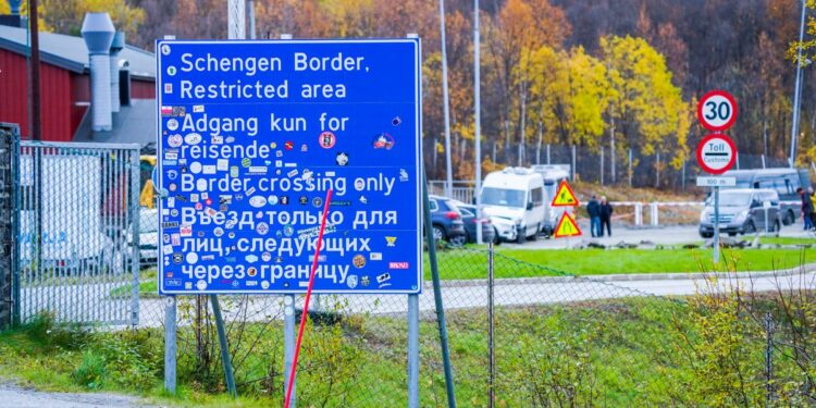 Norway is mulling building a fence on border with Russia, following Finland’s example