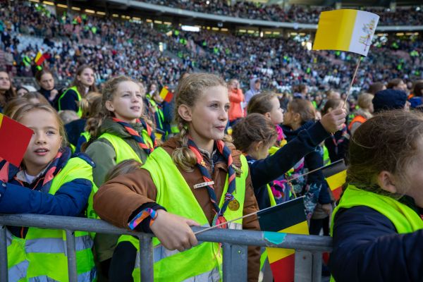 Children worship during a papal Mass at King Baudouin Stadium in Brussels, Belgium, Sunday, Sept. 29, 2024. Credit: Daniel Ibáñez/CNA