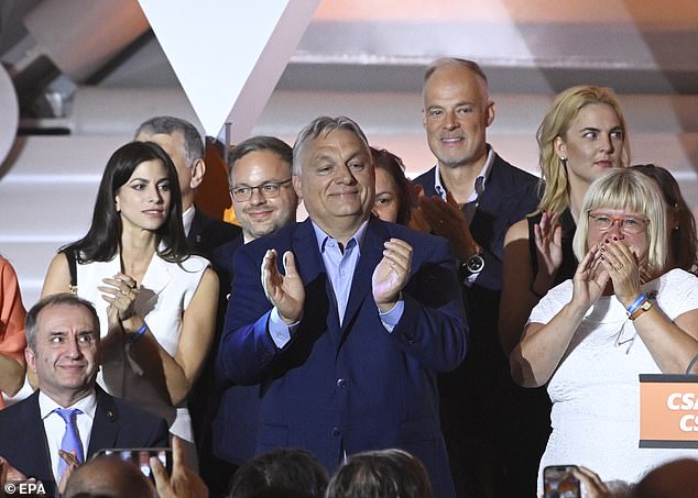 Hungarian Prime Minister Viktor Orbán (centre), for whom Kickl has expressed support in the past, congratulated the FPOe leader on his 'historic victory'