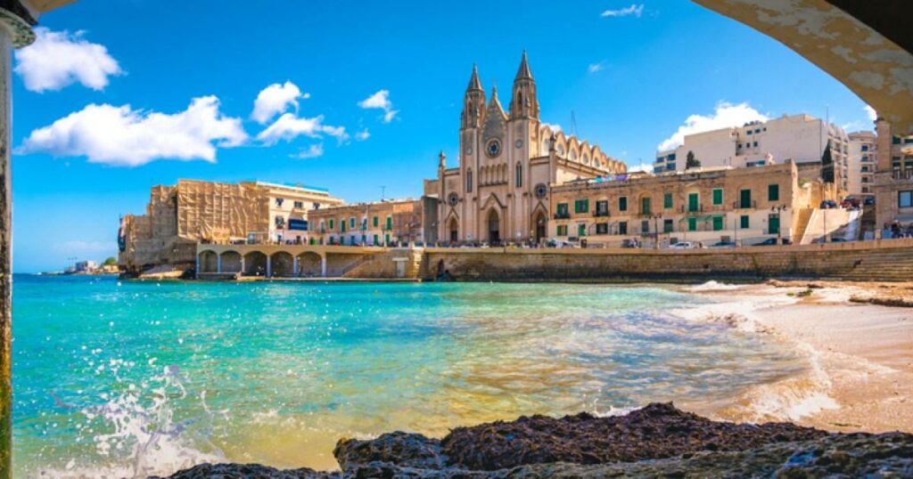 9 European destinations that are still hot if you want autumn sun