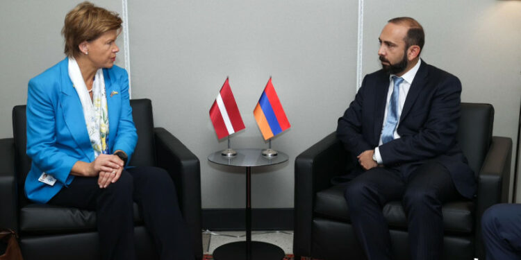 Armenian, Latvian FMs meet in New York - Panorama