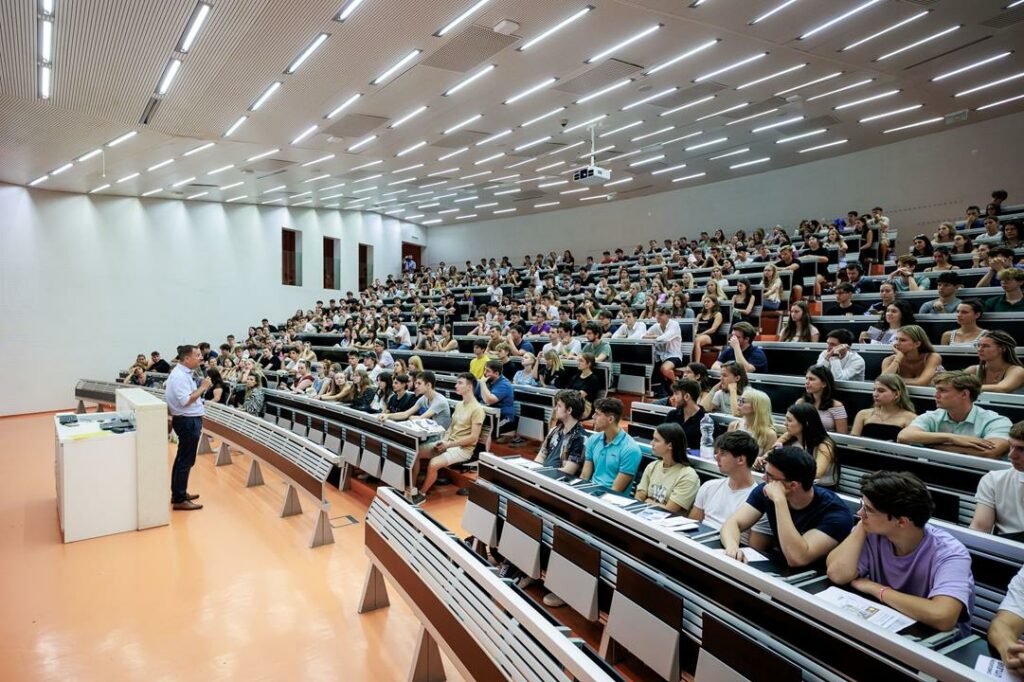 Budapest university among Europe’s top 50 MBA business programs