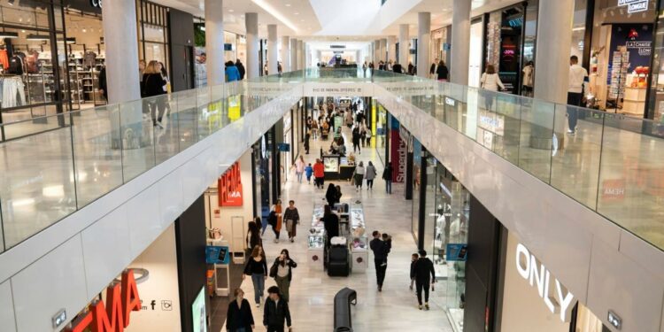 ECB Rate-Cut Bets Jump as France, Spain Inflation Sinks Below 2%