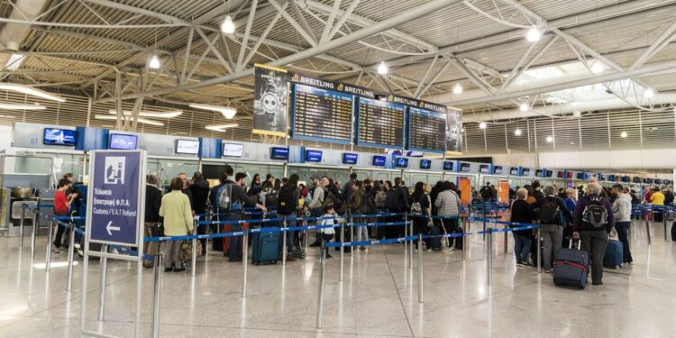 Greece travellers warned new rule means they will have to do two things to enter country | Travel News | Travel