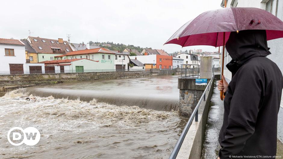 Heavy rains batter Poland, Czech Republic, Austria – DW – 09/14/2024