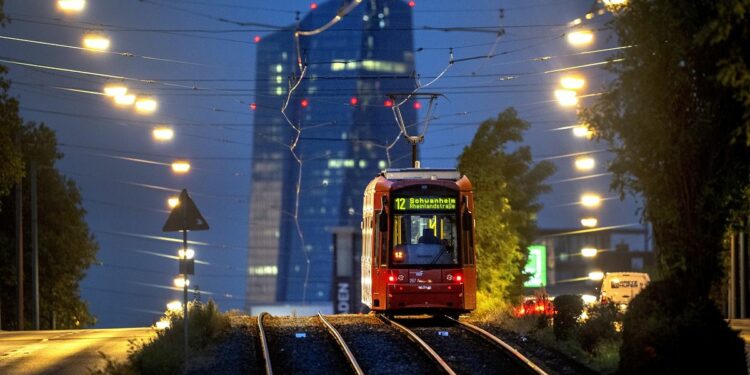 Markets round-up: China growth measures drive up European stocks