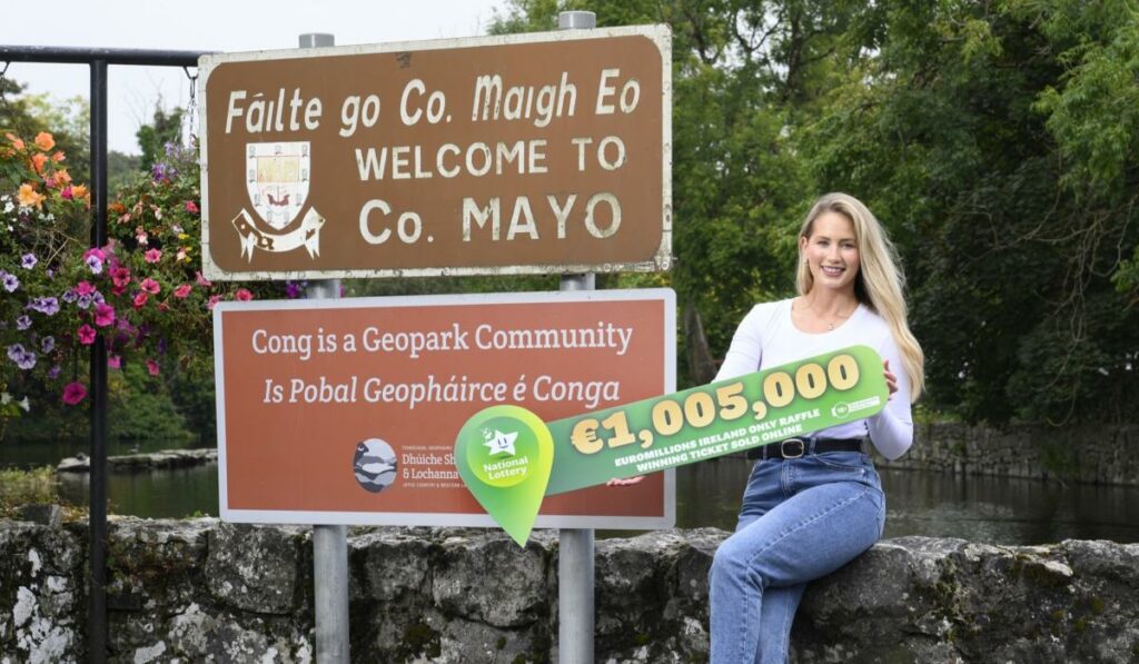 Mayo Lotto winner picks up his million euro prize