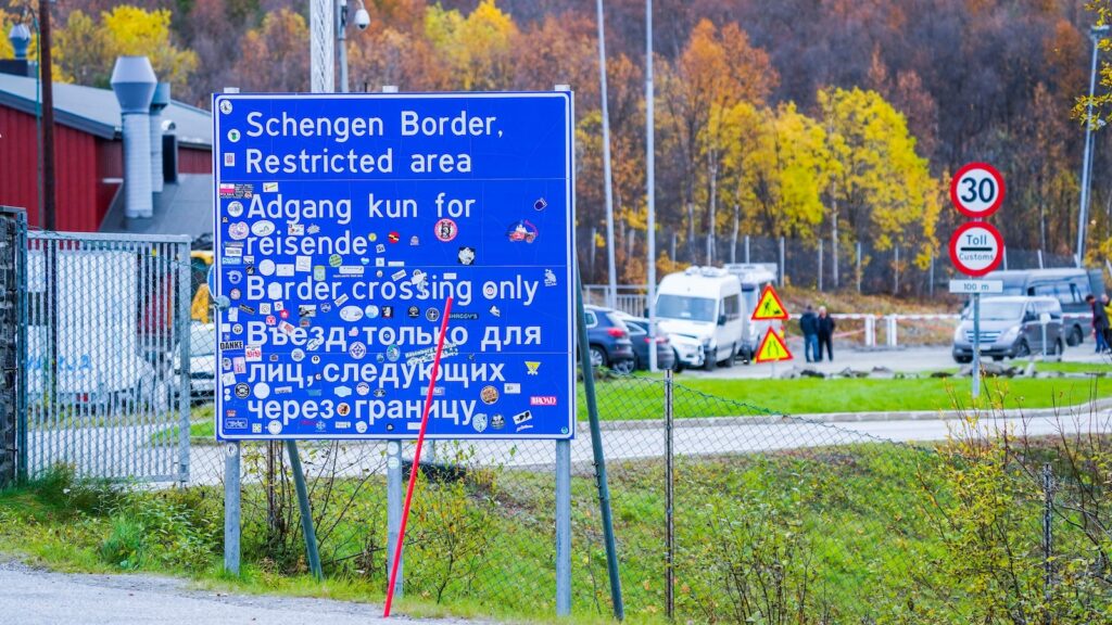 Norway is mulling building a fence on border with Russia, following Finland's example