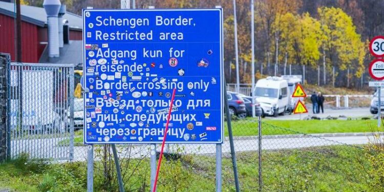 Norway mulls migrant-deterring fence on Russia border | Mandurah Mail