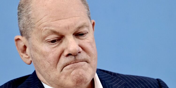 Olaf Scholz dealt blow by German anti-immigration parties | World | News