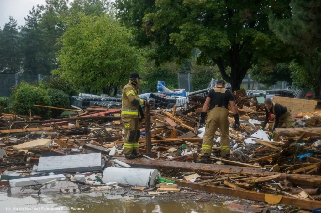 Poland reports 2 more deaths in central Europe floods