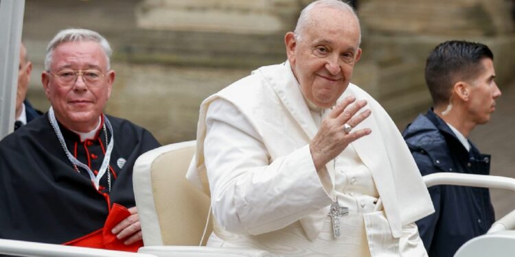 Pope Francis makes hope-inspired trip to 'heart of Europe' amid abuse scandal