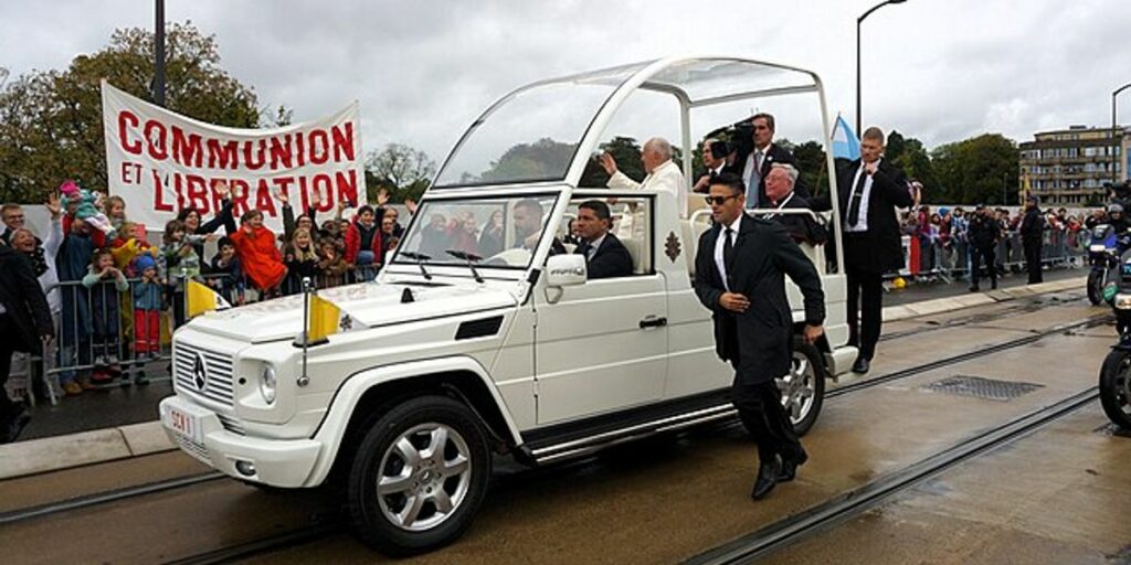 Pope in Luxembourg: ‘Wealth is a responsibility,’ declares Francis