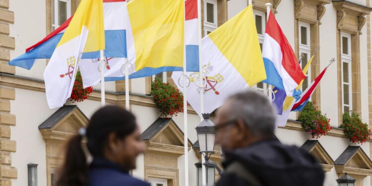 Pope urges Luxembourg Catholics to be welcoming, steadfast in hardship