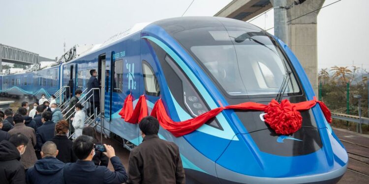 Spain Builds World’s First High-Speed Hydrail Train