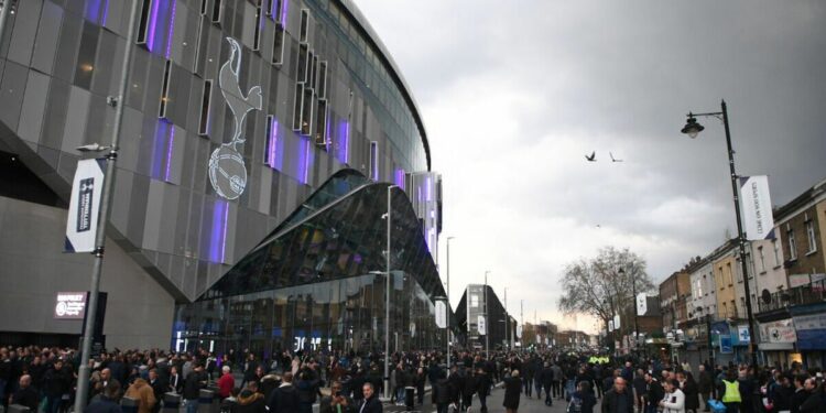 Tottenham vs Qarabag kick-off delayed as chaos holds up Europa League tie | Football | Sport