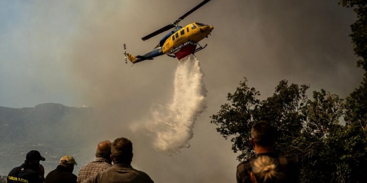 Two killed fighting wildfire in Greece