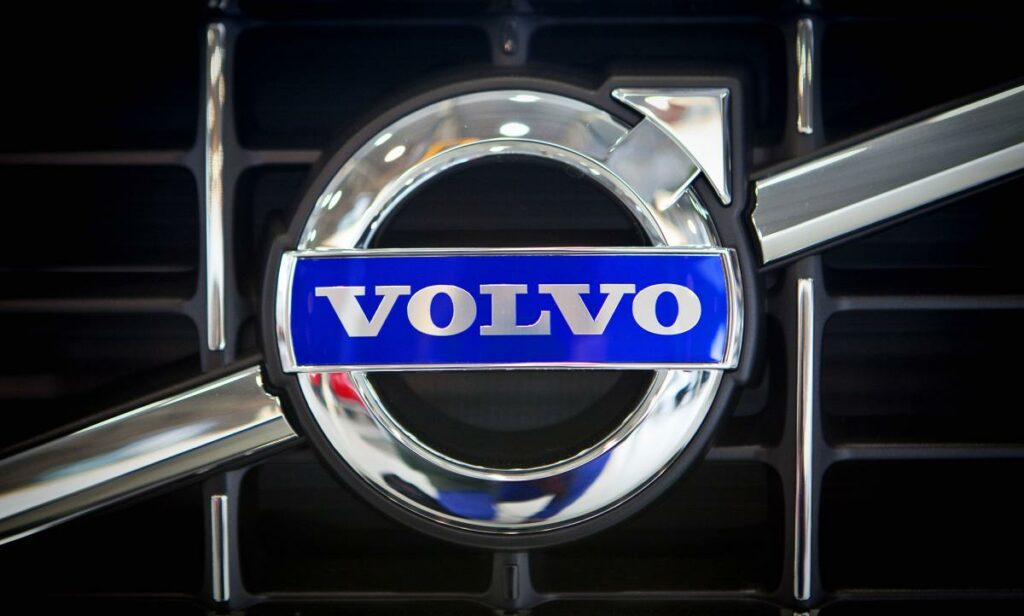 Volvo Leads 50 Firms Urging EU to Stick to Combustion-Engine Ban