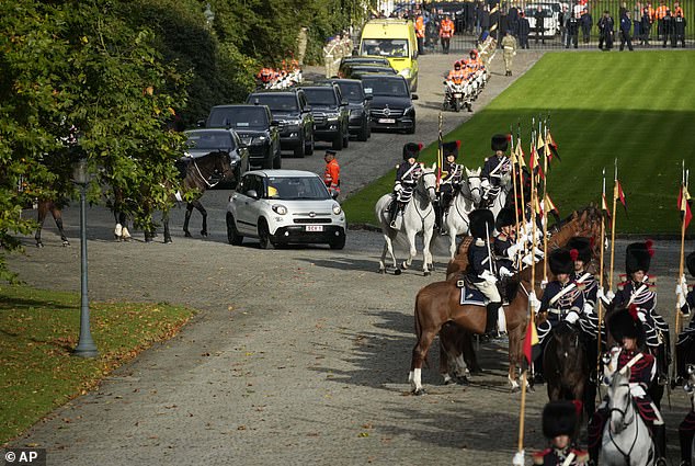 Pope Francis arrived at the Castle of Laeken, Brussels, for his meeting with King Philippe and Queen Mathilde