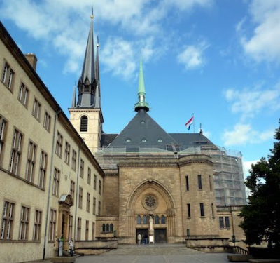 Pope begins visit to Luxembourg and Belgium