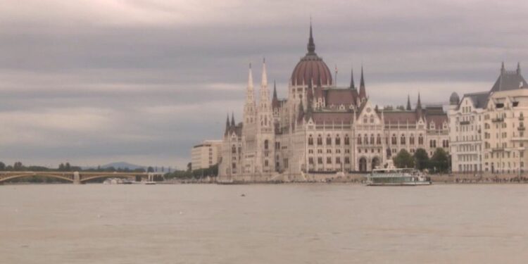 Video. Hungary braces for what could be the worst floods in a decade