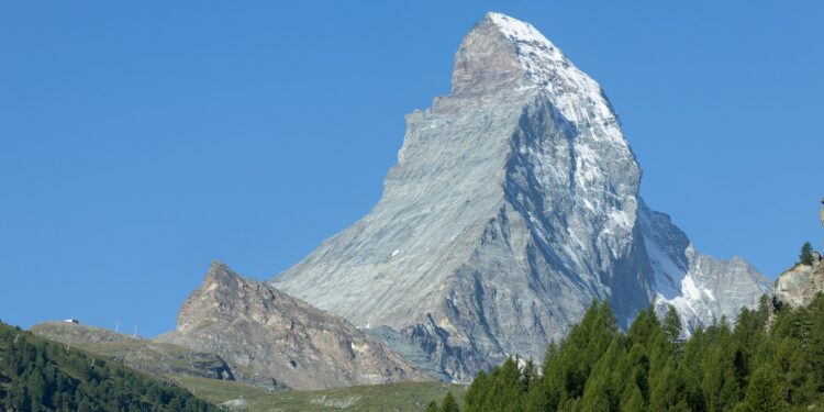 Why are Italy and Switzerland redrawing their Alpine border? | Environment News