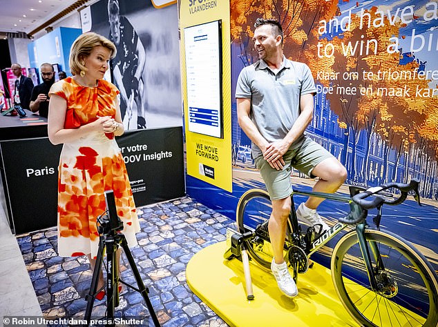 The couple appeared in great spirits as they were given a tour around the new premises which is just a few minutes¿ walk from the Arc de Triomphe and the Champs-Élysées