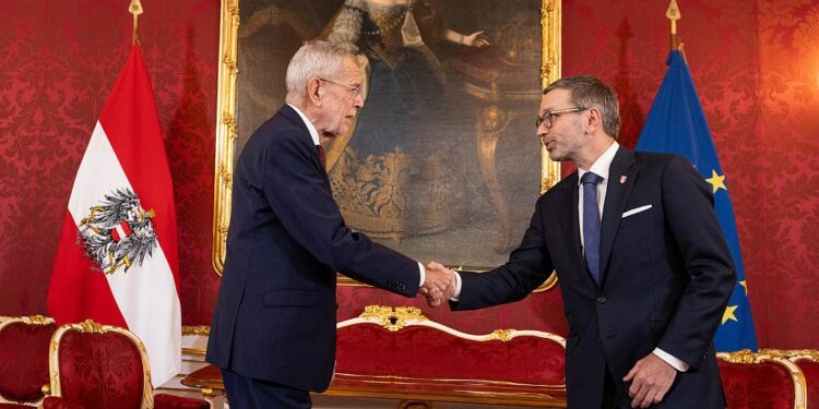 Far-right Freedom Party leader holds talks with Austrian president on new government