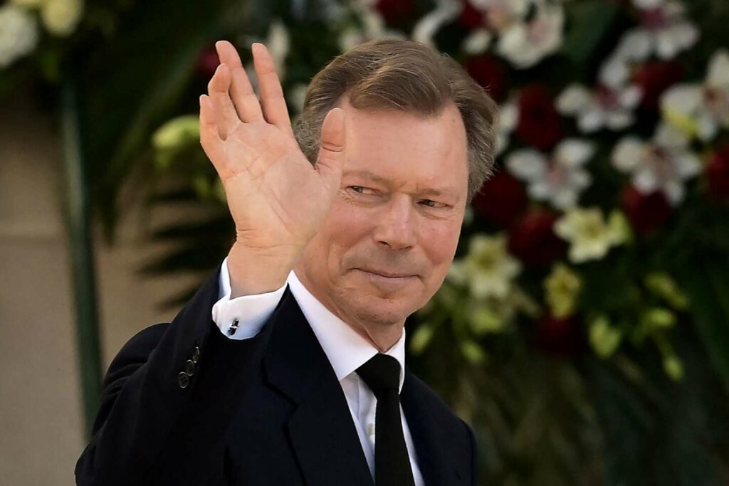 Luxembourg's grand duke to start handover of power to son