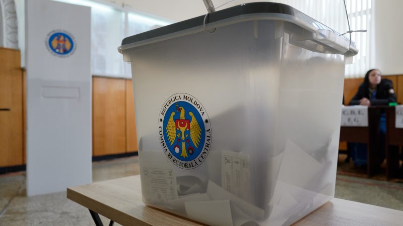 Moldova alleges pro-Russian vote-buying scheme ahead of key vote – Euractiv