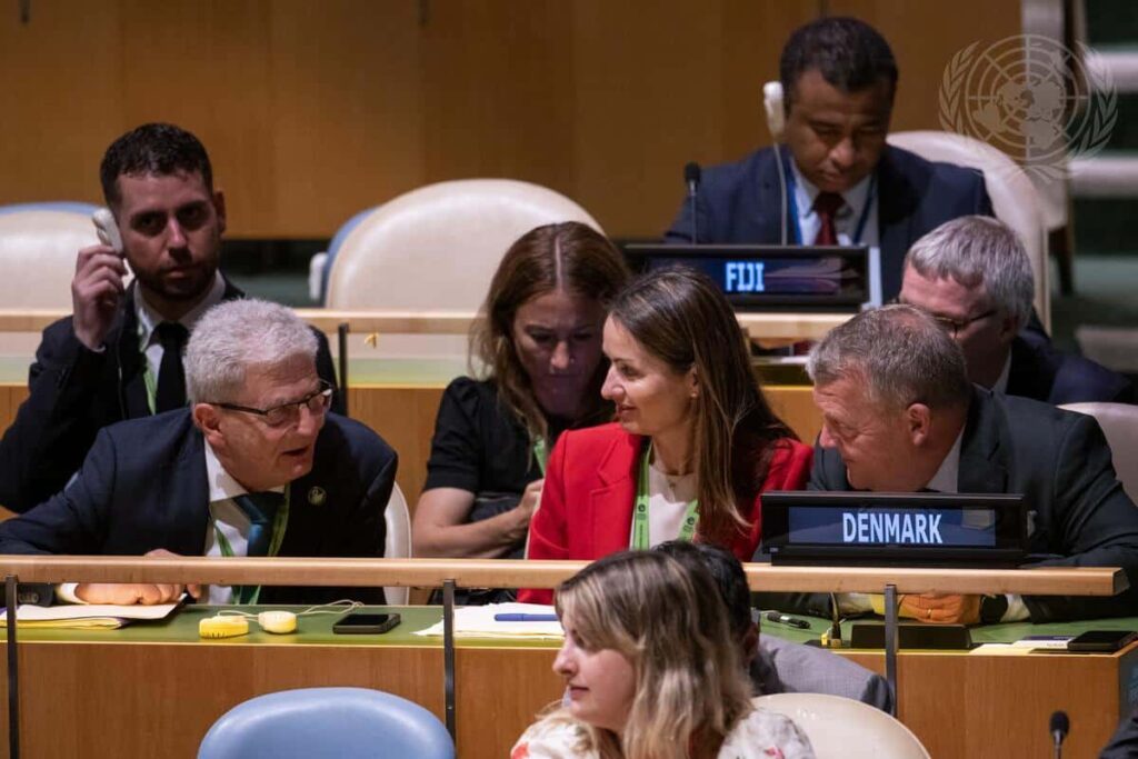 Christina Markus Lassen, permanent representative of Denmark to the UN (centre) and Lars Løkke Rasmussen Denmark´s Foreign Minister at the General Assembly