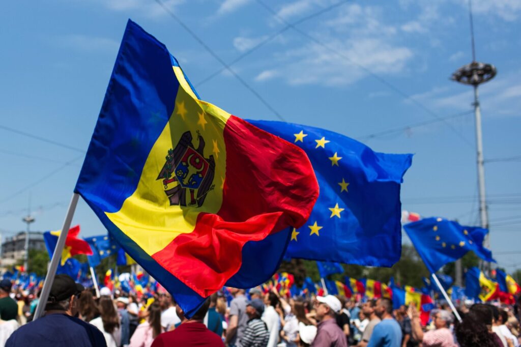 A referendum at the crossroads: Moldova’s democratic test amidst presidential elections