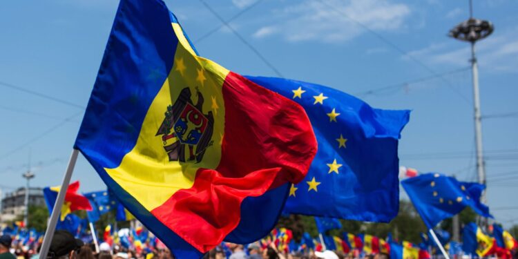 A referendum at the crossroads: Moldova’s democratic test amidst presidential elections