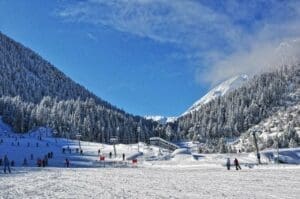 Bansko is offers an incredible après-ski scene, one of the most affordable in Europe. 