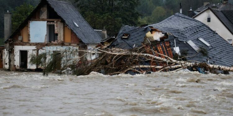Greece stands in solidarity with flooded EU countries, Mitsotakis says