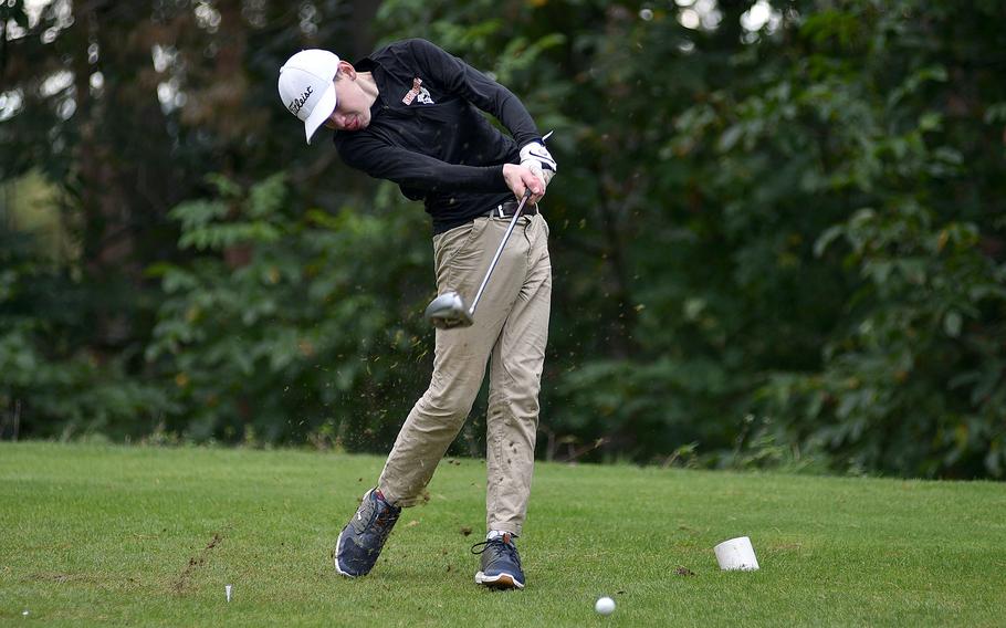 Landon Bueche drives the ball.