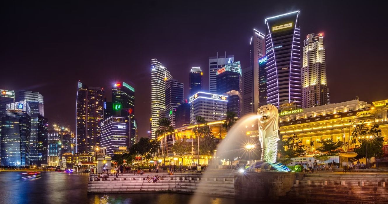 Merlion Park at night in Singapore City