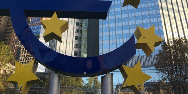 European Central Bank, seeing no signs of recession, cuts interest rates again