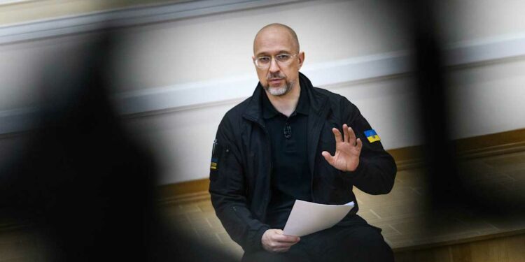 Ukrainian PM in Helsinki for talks on aid and peace initiative | Yle News