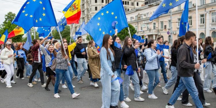 Moldova faces a tug of war between Russia and the West in two crucial votes