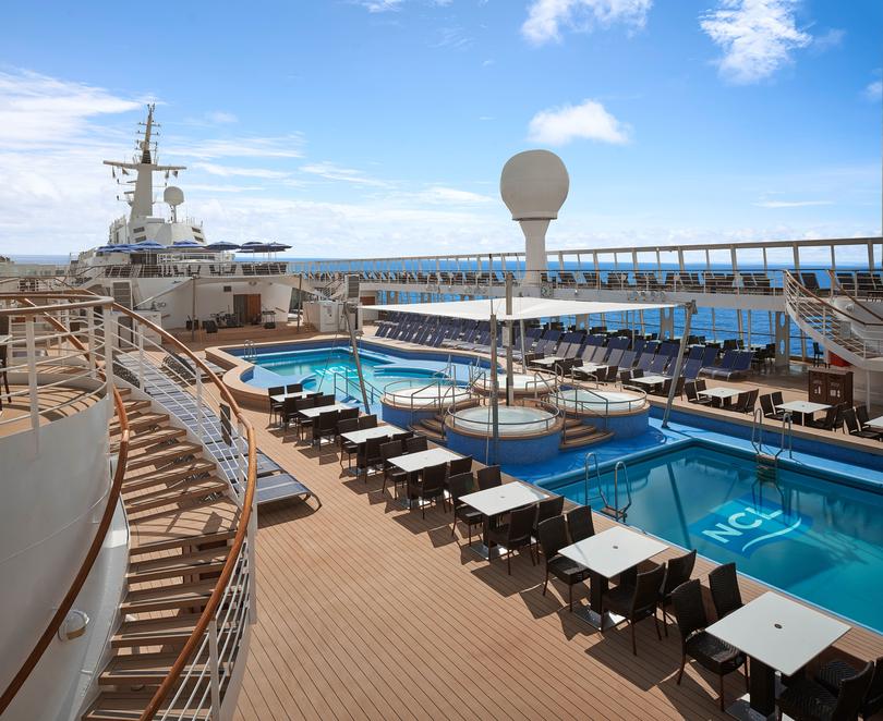 Norwegian Sky sundeck.