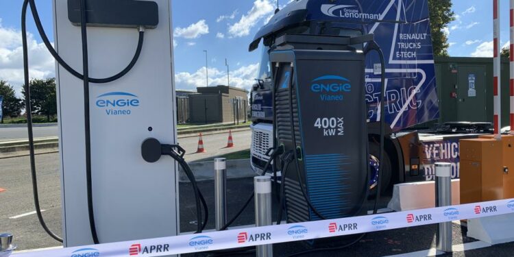 Europe gets its first ‘charging corridor’ for electric trucks in France