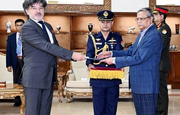 President urges Bosnia-Herzegovina, Azerbaijan to import Bangladeshi goods